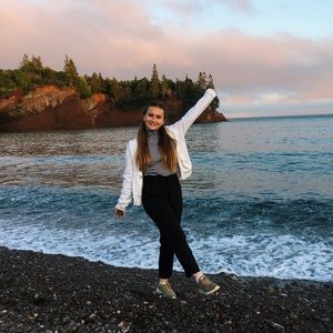 Meet your Posher, Emma